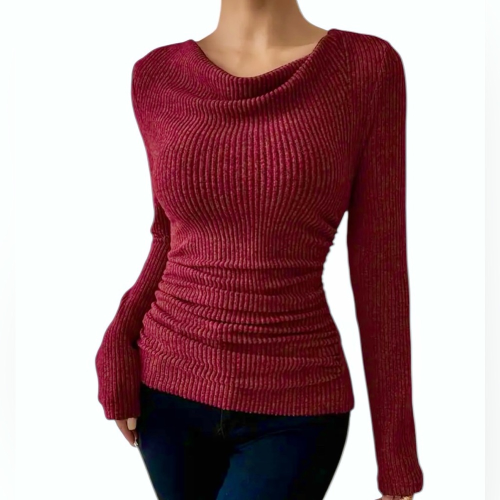 🛑 6/$25 Ruched Sides Sweater size large